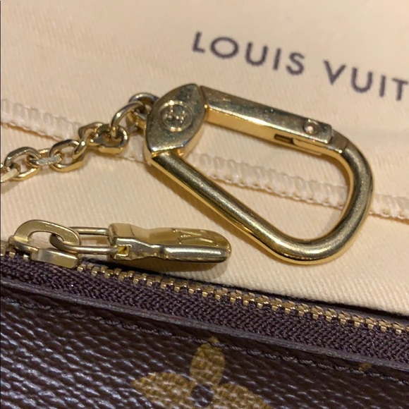 Louis Vuitton key pouch - Picture 2 of 5